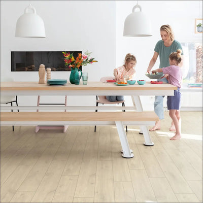 Quick Step Classic Havana Oak Natural Laminate Flooring