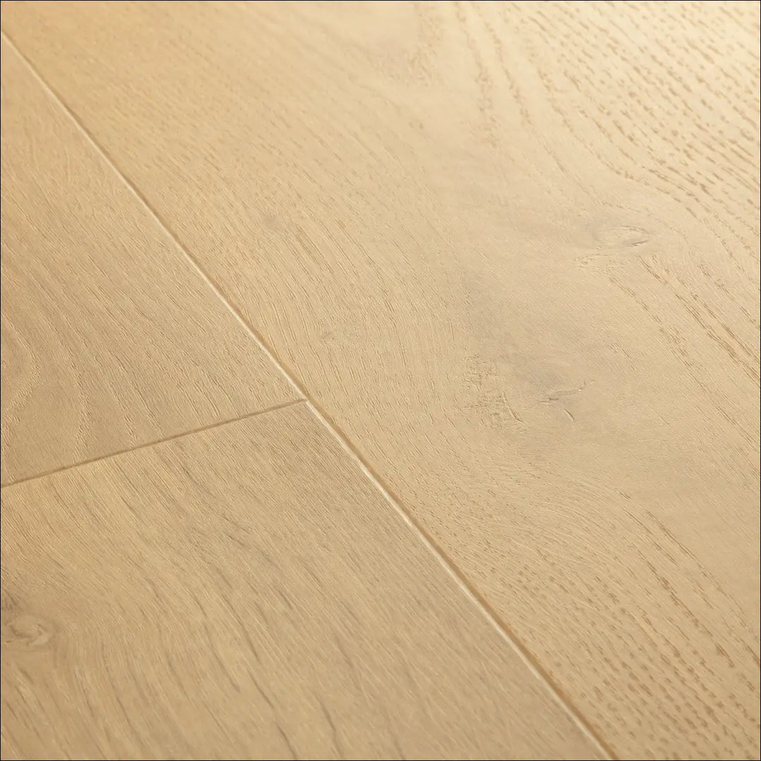 Quick Step Bloom Elegant Oak Natural Luxury Vinyl Flooring | AVMPU40316 Grain Shot