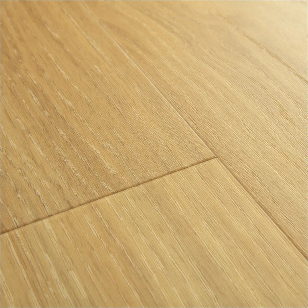 Quick Step Bloom Pure Oak Honey Luxury Vinyl Flooring | AVMPU40098 Grain Shot