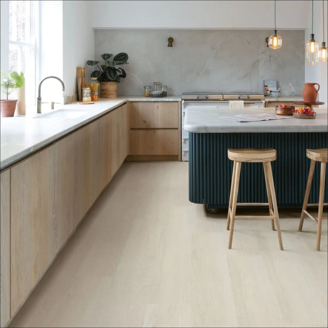 Quick Step Bloom Sea Breeze Oak Light Luxury Vinyl Flooring AVMPU40079 Large Kitchen