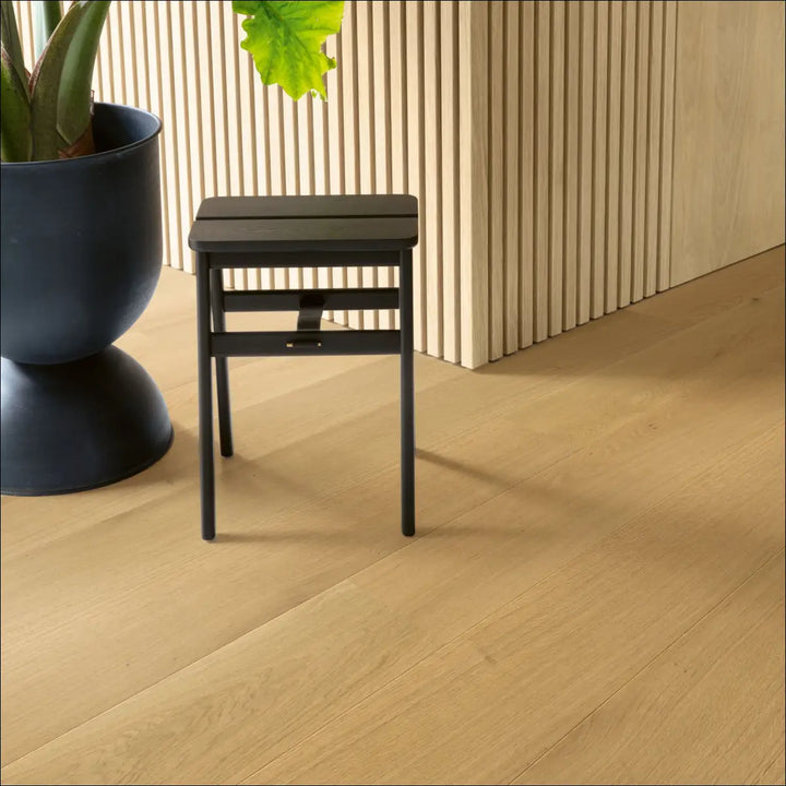 Quick Step Cascada Leather Oak Extra Matt Engineered Wood Flooring CASC6029 Interior Close Up