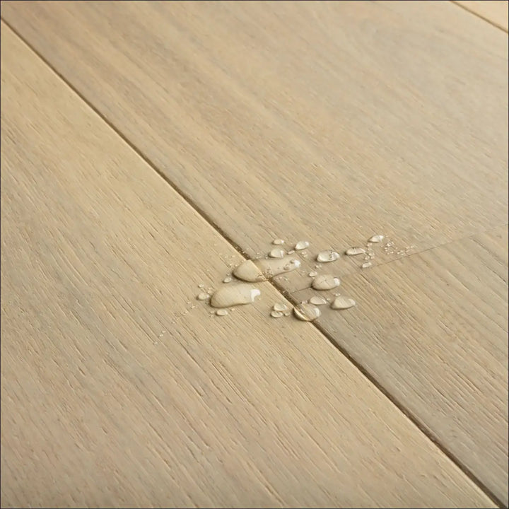 Quick Step Cascada Lily White Oak Extra Matt CAS5106 Water drops