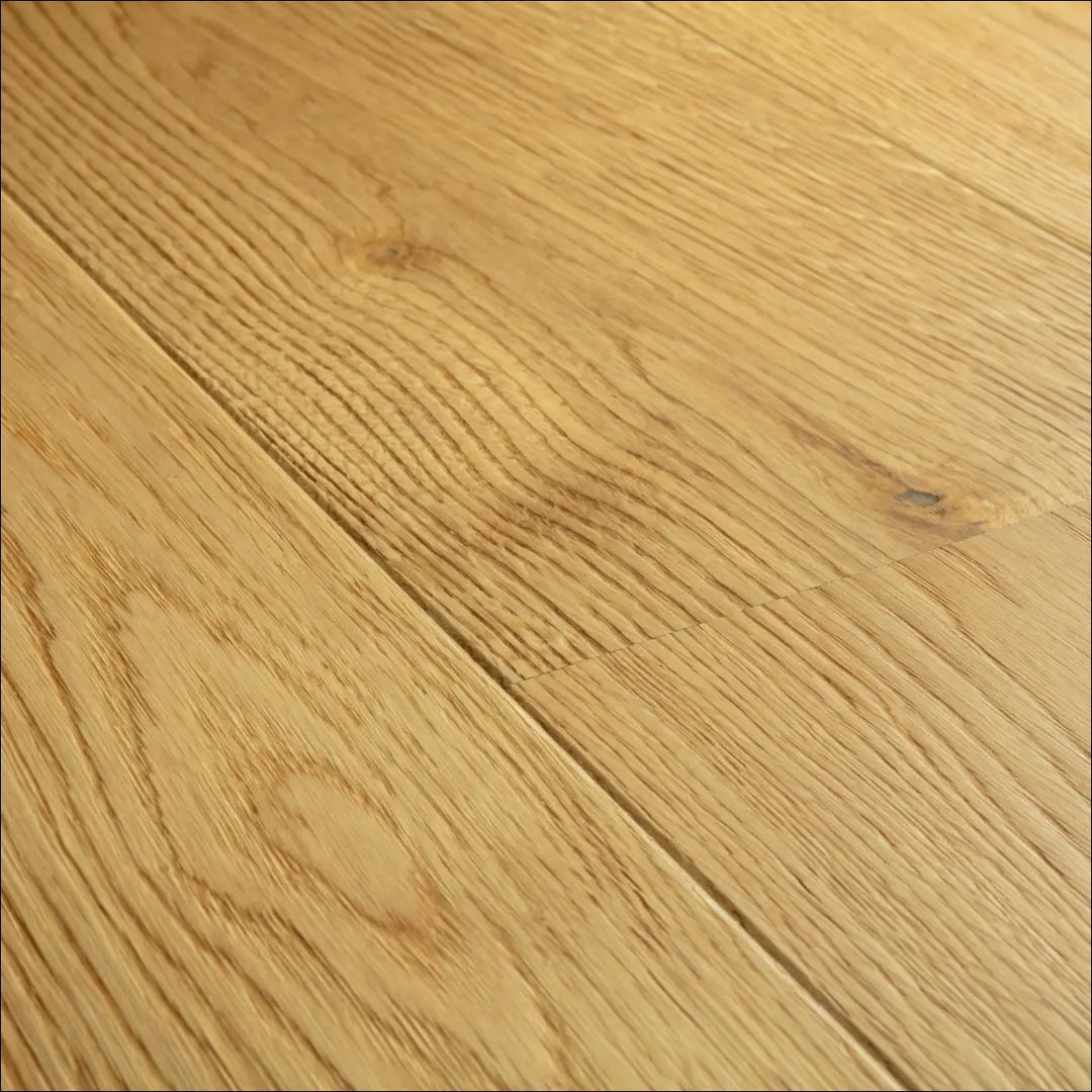 Quick Step Cascada Natural Oak Extra Matt Waterproof Engineered Wood Flooring CASC6032 Grain Shot