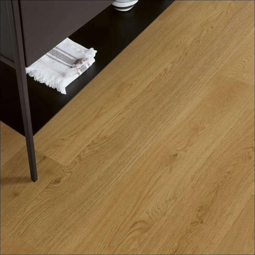 Quick Step Cascada Natural Oak Extra Matt Waterproof Engineered Wood Flooring CASC6032 Close Up