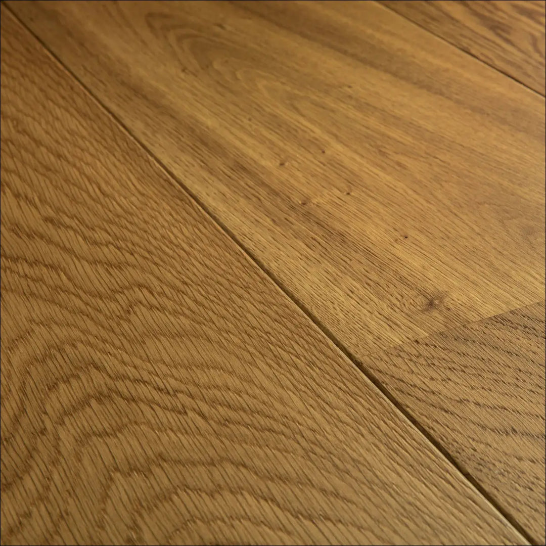 Quick Step Cascada Toffee Brown Oak Extra Matt Engineered Wood Flooring Interior grain shot