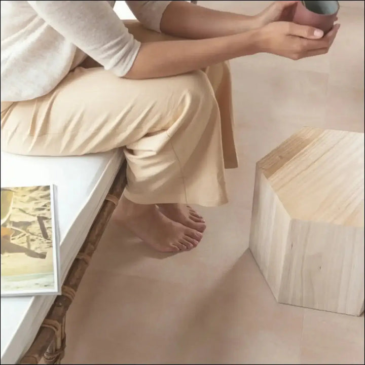 Quick step illume vinyl tile soft blush
