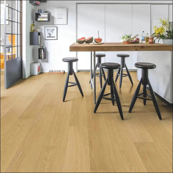Quick step impressive laminate natural varnished oak