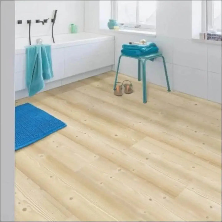 Quick step impressive ultra laminate natural pine