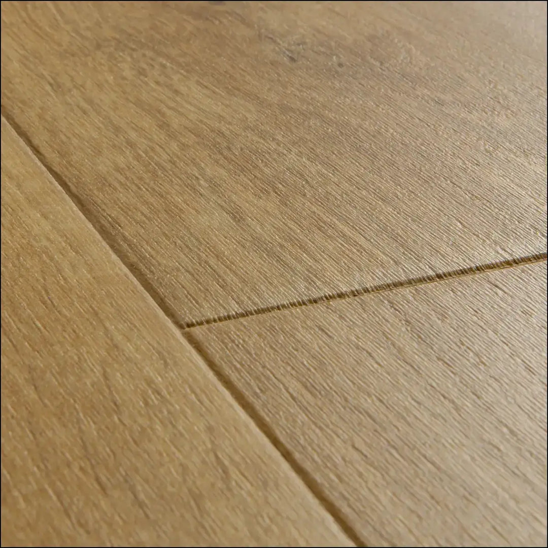 Quick Step Impressive Soft Oak Natural Laminate Flooring 1855 Grain Shot