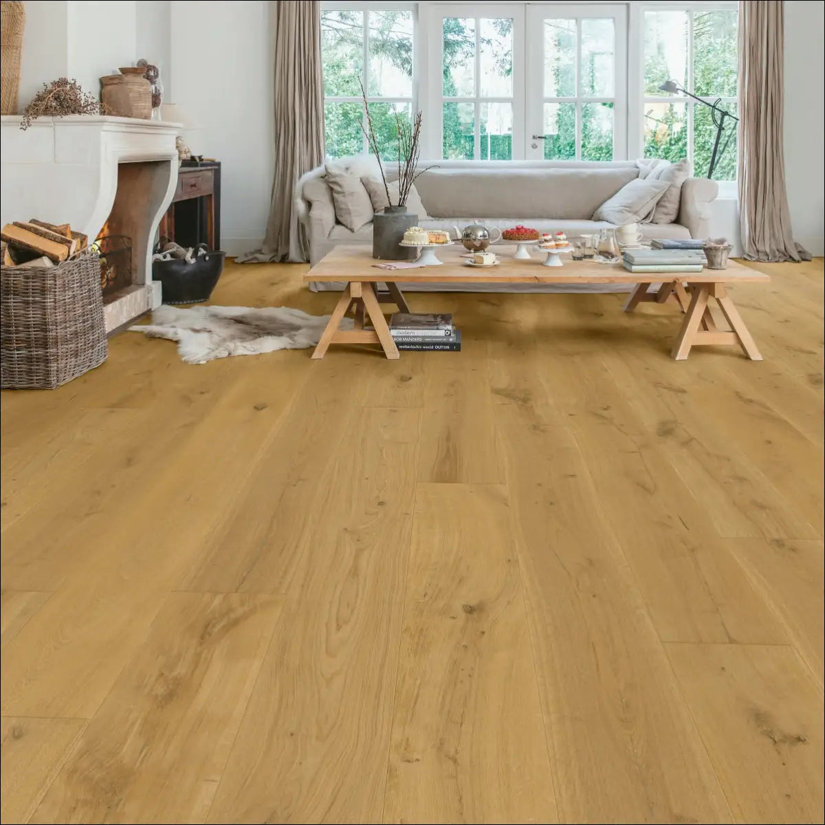 Light oak cappuccino blonde oak hardwood flooring with natural wood grain in quick-step Massimo Cappuccino Blonde Extra Matt