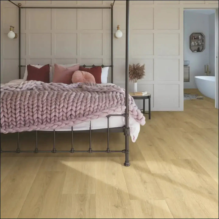 Quickstep capture brushed oak warm natural