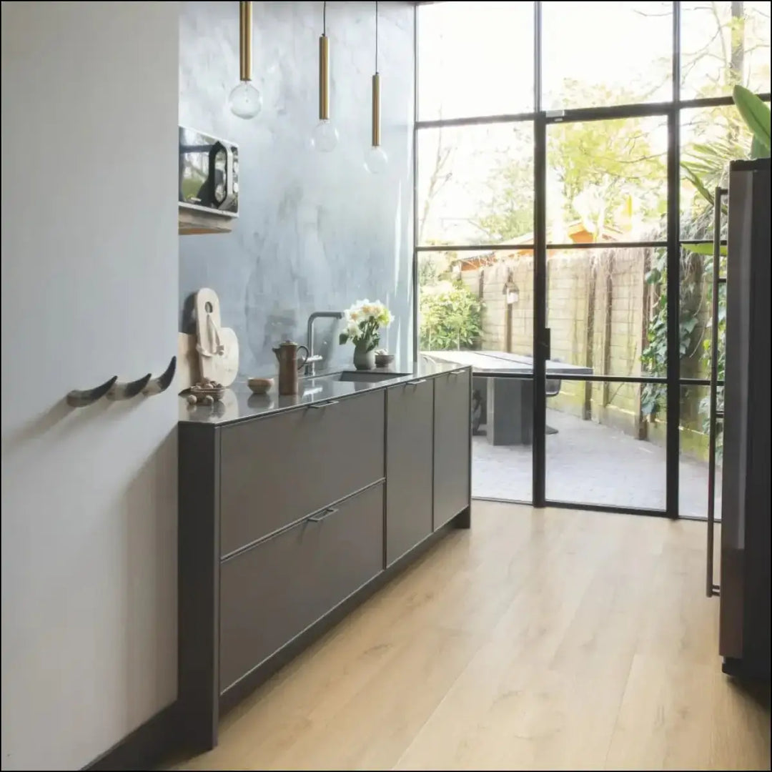 Quickstep capture laminate brushed oak natural