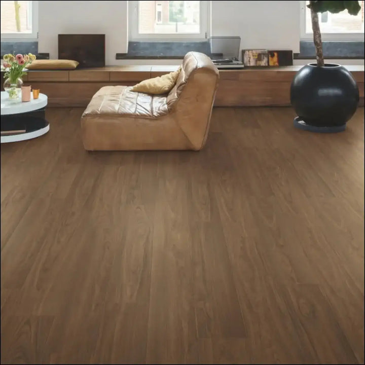 Quickstep capture laminate chic walnut