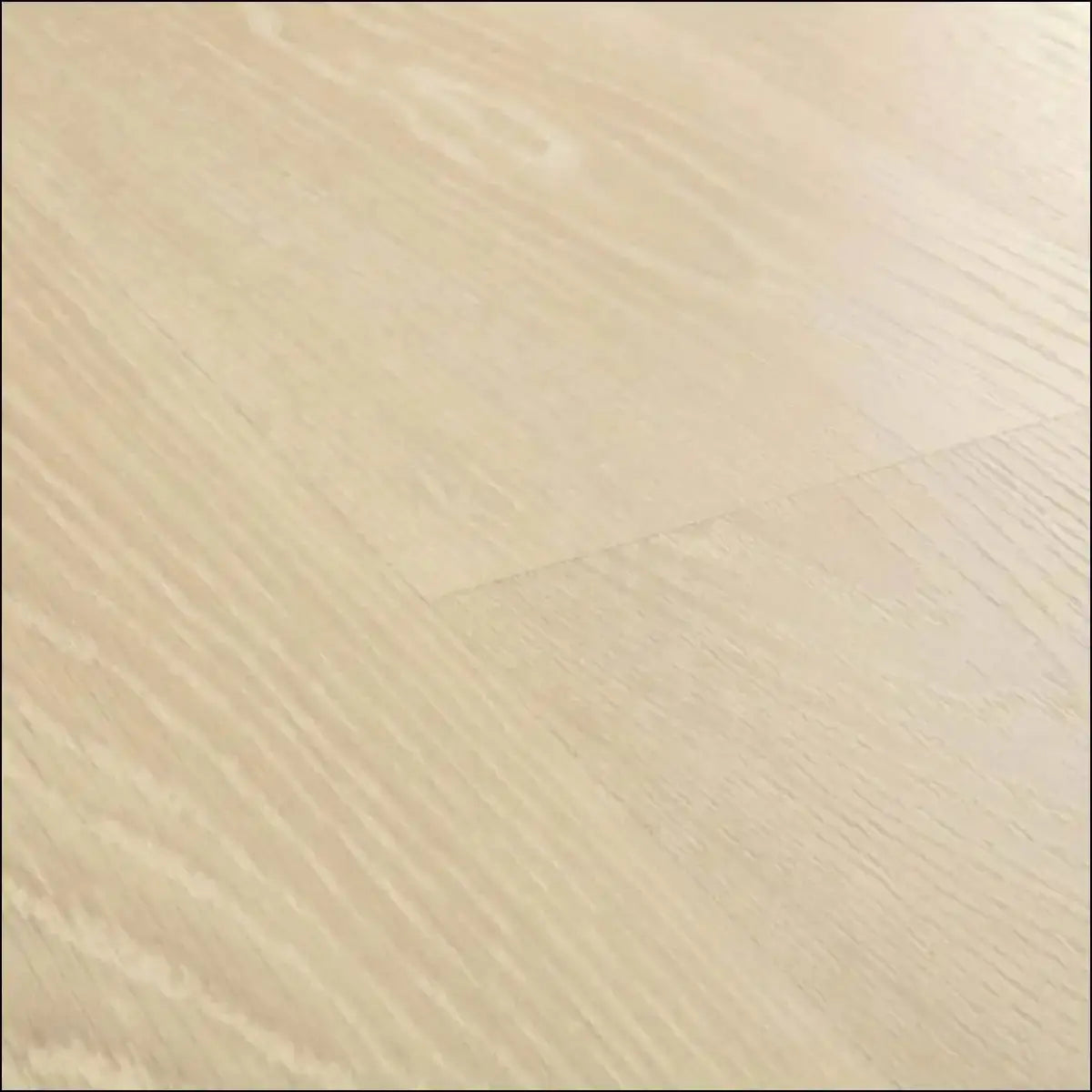 Quickstep classic laminate flooring frosty beige oak
