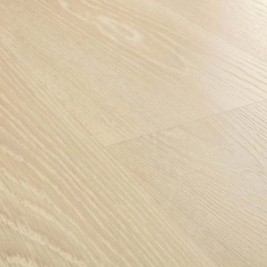 Quickstep classic laminate flooring frosty beige oak