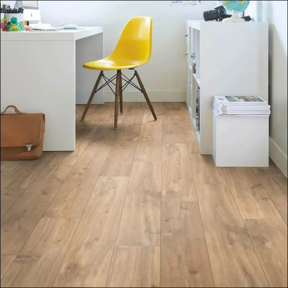 Quickstep classic laminate flooring midnight oak natural