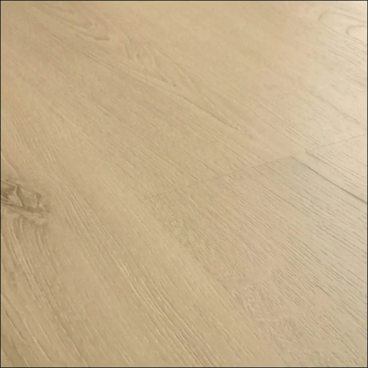 Light beige quickstep classic laminate flooring raw oak clm5788 with subtle natural grain pattern
