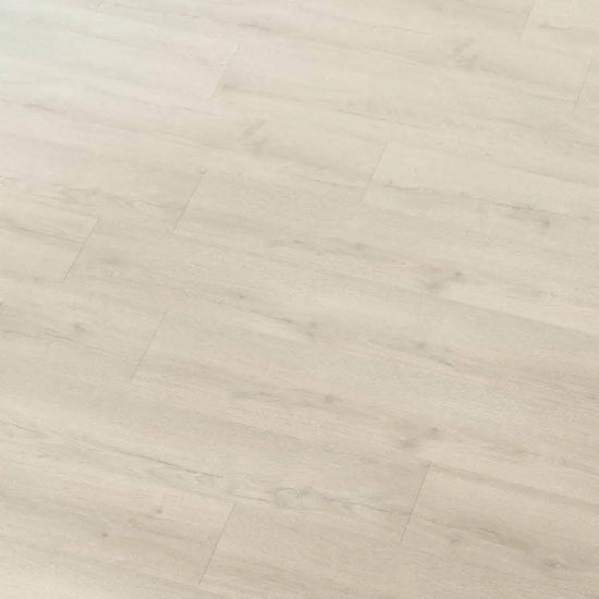 Quickstep classic laminate flooring vivid grey oak