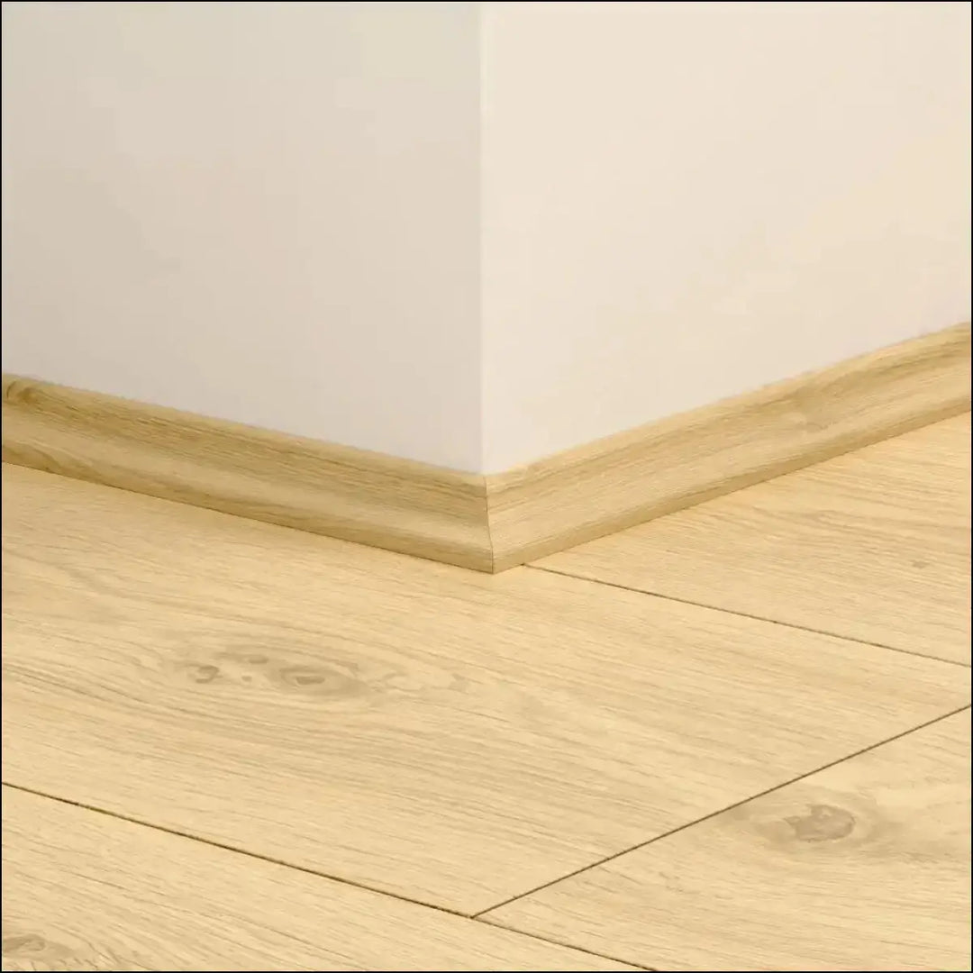 Light oak quickstep classic scotia beading with smooth natural wood grain for quick-step flooring baseboard use
