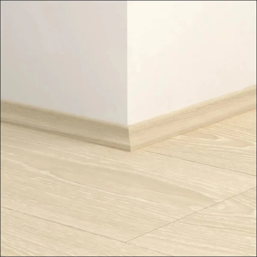 Light oak quickstep classic scotia beading wooden baseboard with smooth finished surface for quick-step flooring edges